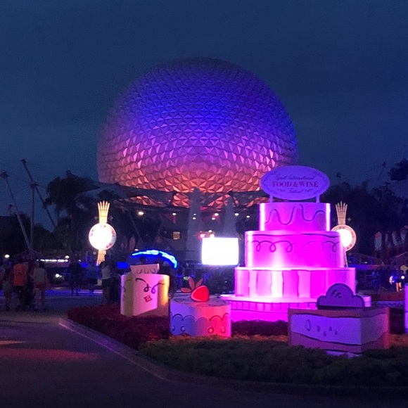 Meet your Posher, Sarah - Picture 1 of 1